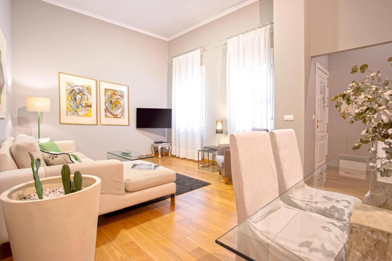 Genteel Home Vinuesa Севиля Екстериор снимка