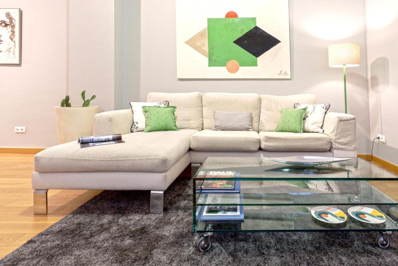 Genteel Home Vinuesa Севиля Екстериор снимка