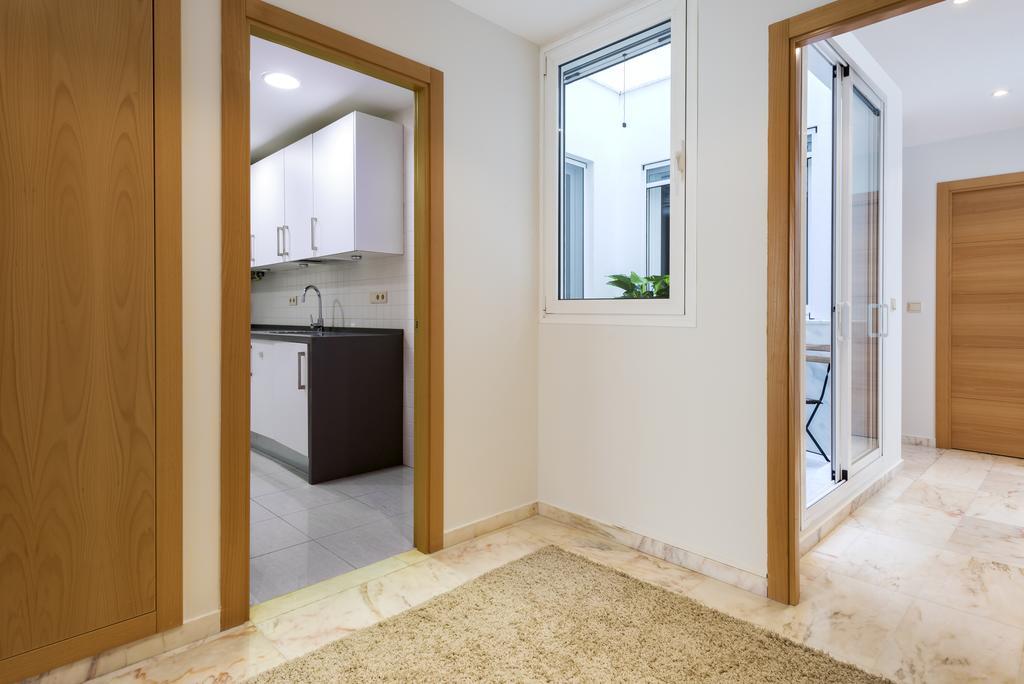 Genteel Home Vinuesa Севиля Екстериор снимка