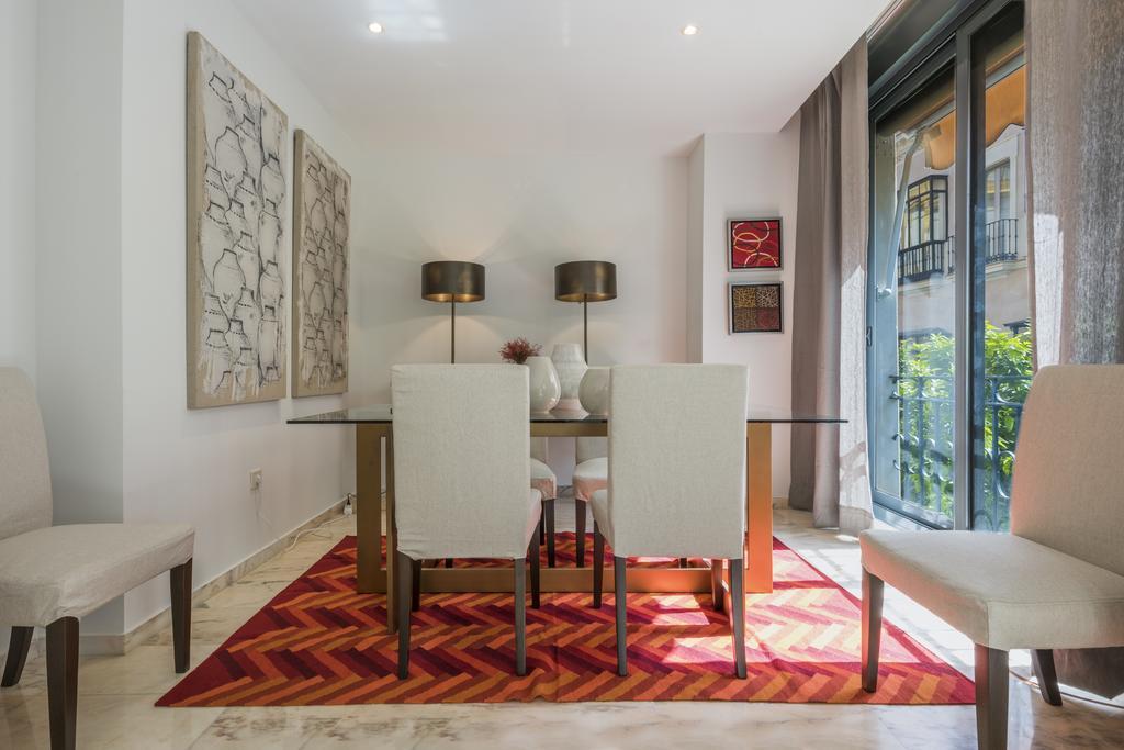 Genteel Home Vinuesa Севиля Екстериор снимка